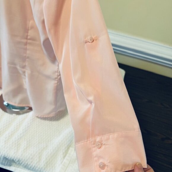 BCX Pastel Pink Button Up Blouse Size M Roll Tab 3/4 Sleeve Excellent Condition - Picture 5 of 8